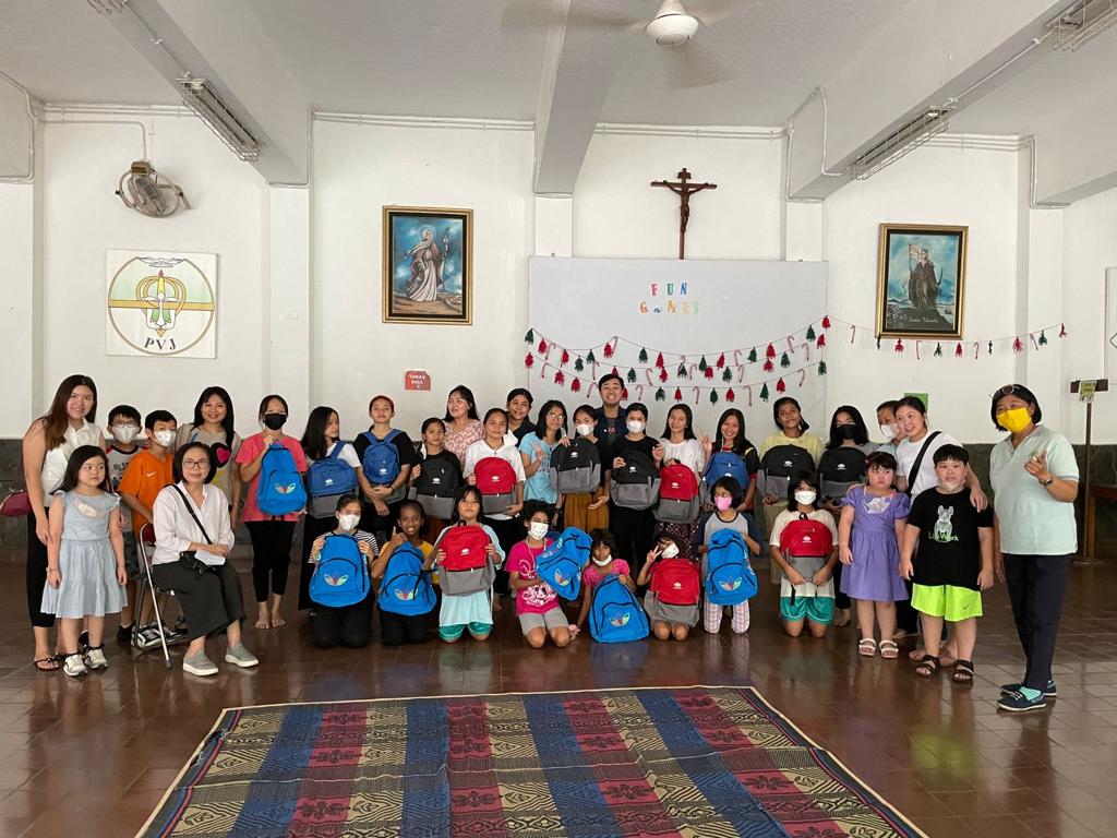 Menyambut Natal Bersama Keluarga Panti Asuhan Vincentius Puteri di Jakarta